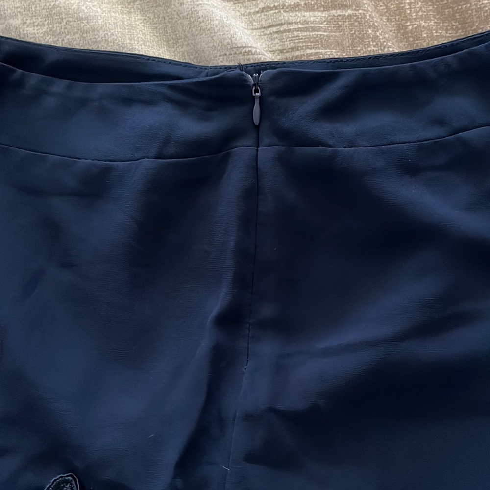Buttons Shorts - Picture 5 of 6